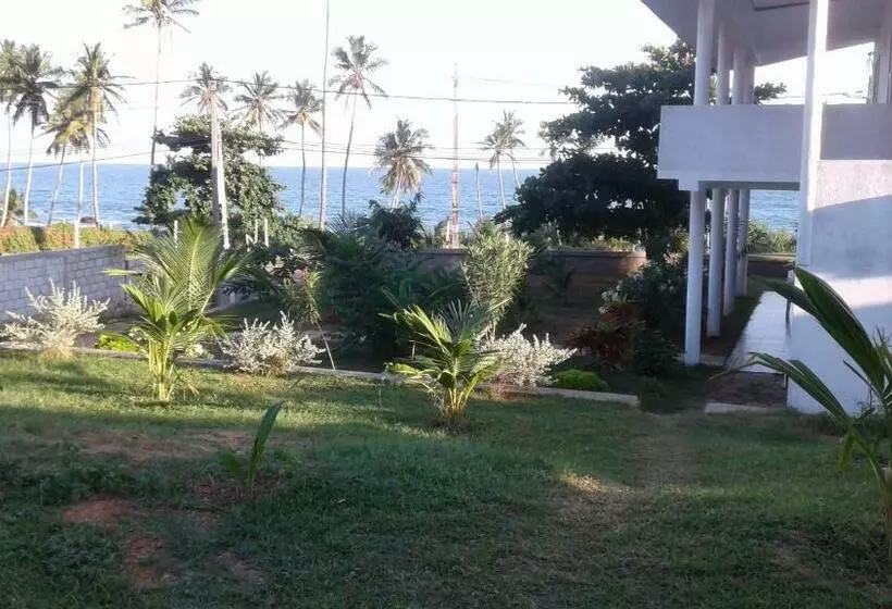 پانسیون Masha Beach Inn