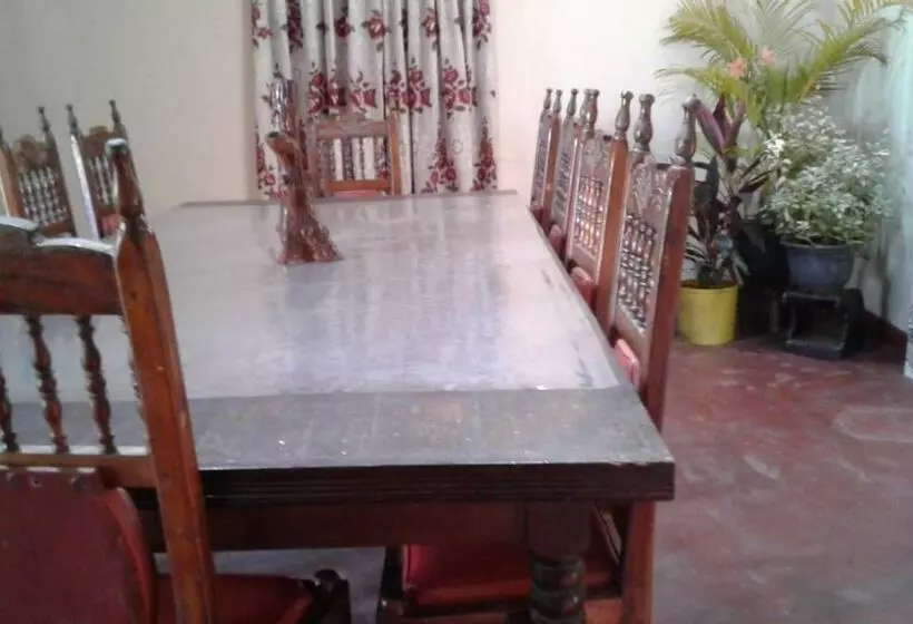 پانسیون Masha Beach Inn