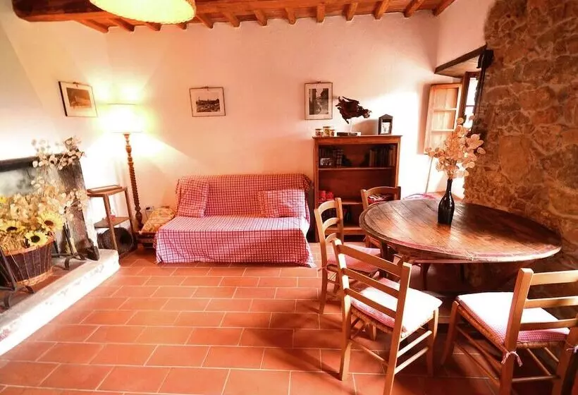 Vintage Cottage In Pescia With Hot Tub