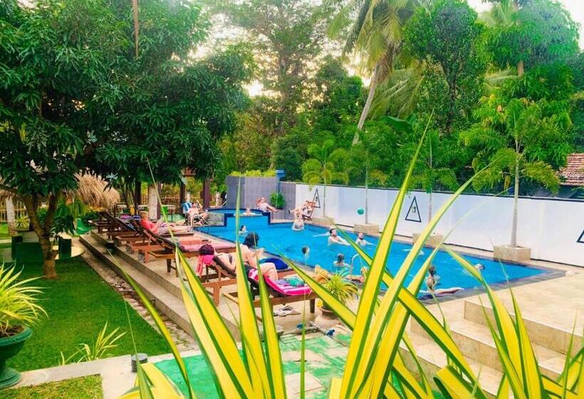 Yala River Front Hotel & Restaurant