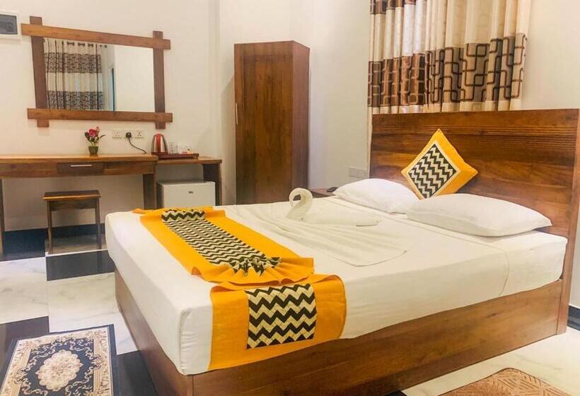 Yala River Front Hotel & Restaurant