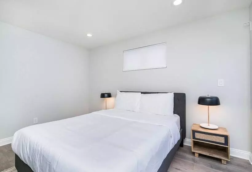 Brand New Luxury Modern 3bdr Townhome In Silver Lake