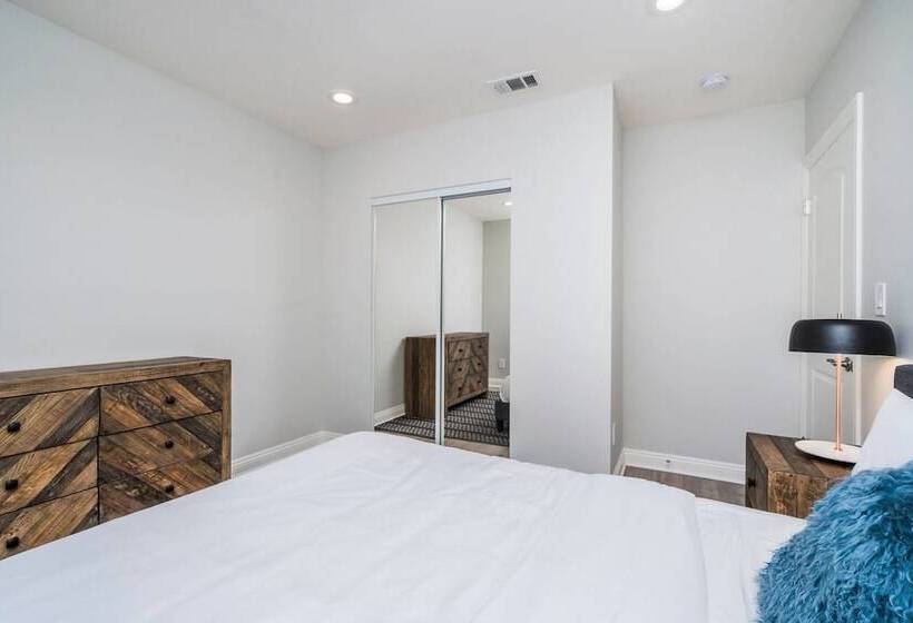 Brand New Luxury Modern 3bdr Townhome In Silver Lake