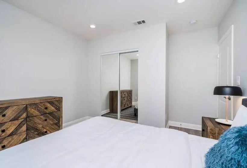 Brand New Luxury Modern 3bdr Townhome In Silver Lake