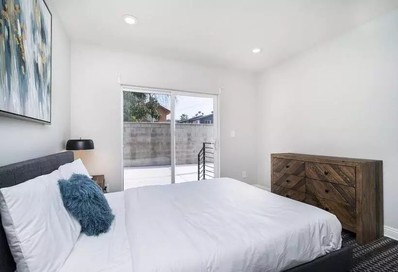 Brand New Luxury Modern 3bdr Townhome In Silver Lake
