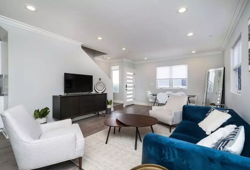 Brand New Luxury Modern 3bdr Townhome In Silver Lake
