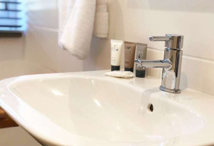 The Cottages At Crouchers Orchards