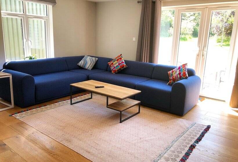 The Cottages At Crouchers Orchards