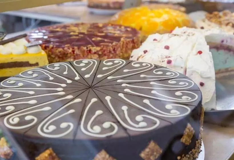 Appartementhaus Pension Und Café König