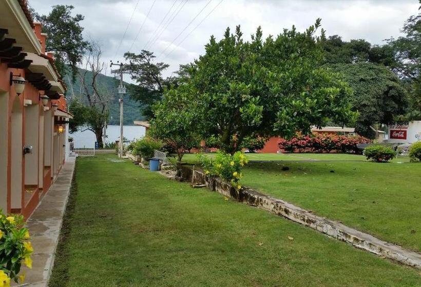 فندق Habitaciones Lucero 2