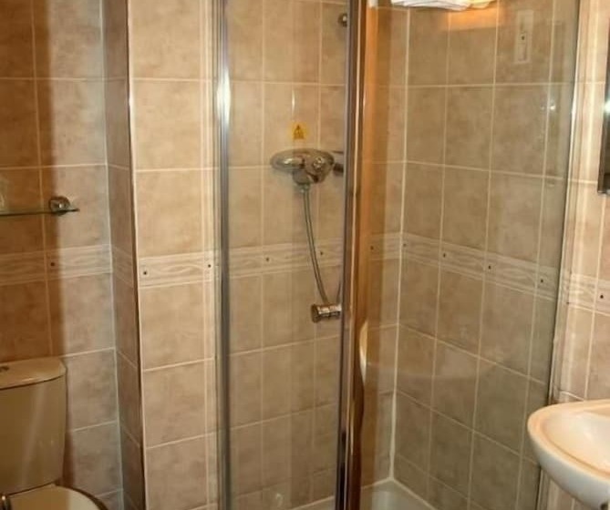 Hotel Melbourne Ardenlea