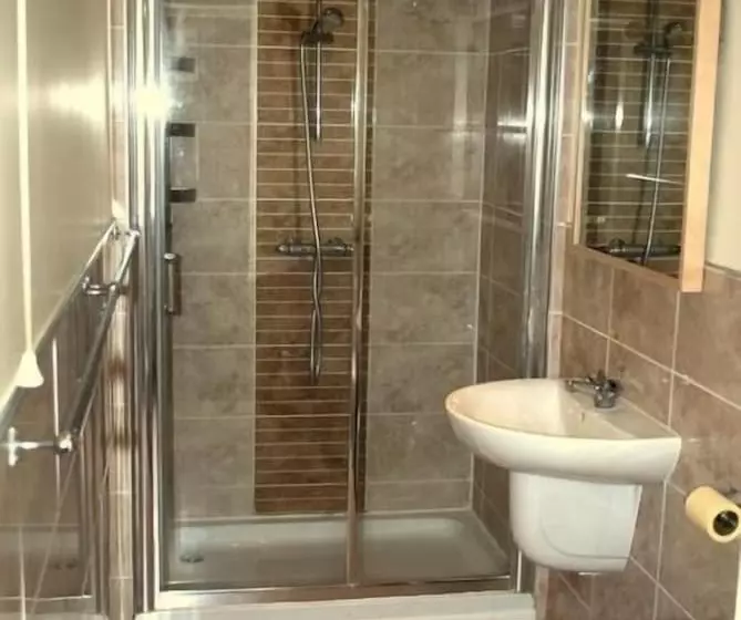 هتل Melbourne Ardenlea