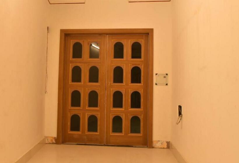 ホテル Sagar Niwas