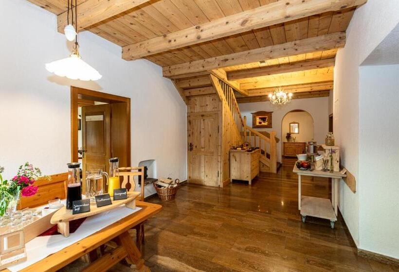 פנסיון Der Pfindlhof