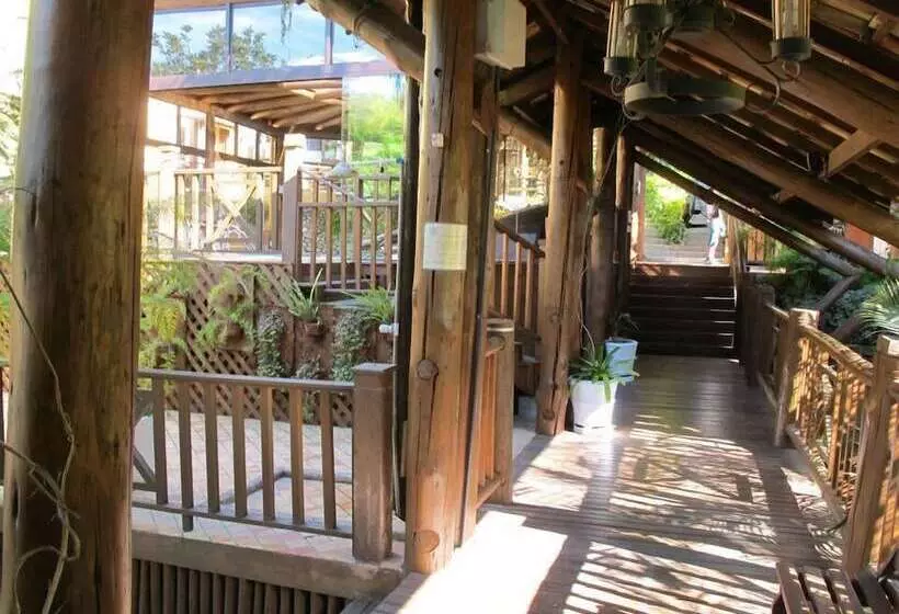 Hostal Pousada George S Village