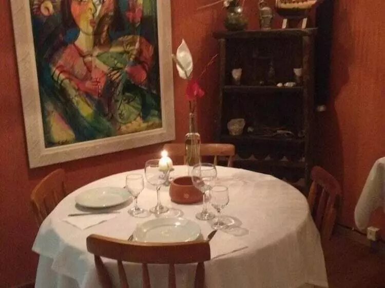 Hostal Pousada George S Village