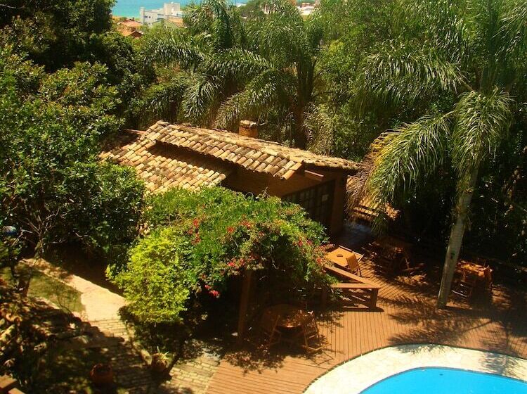 مسافرخانه Pousada George S Village