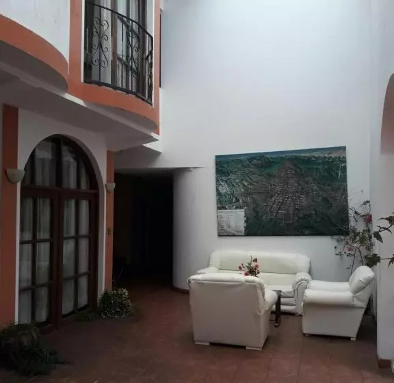 Hostal Tukos La Casa Real
