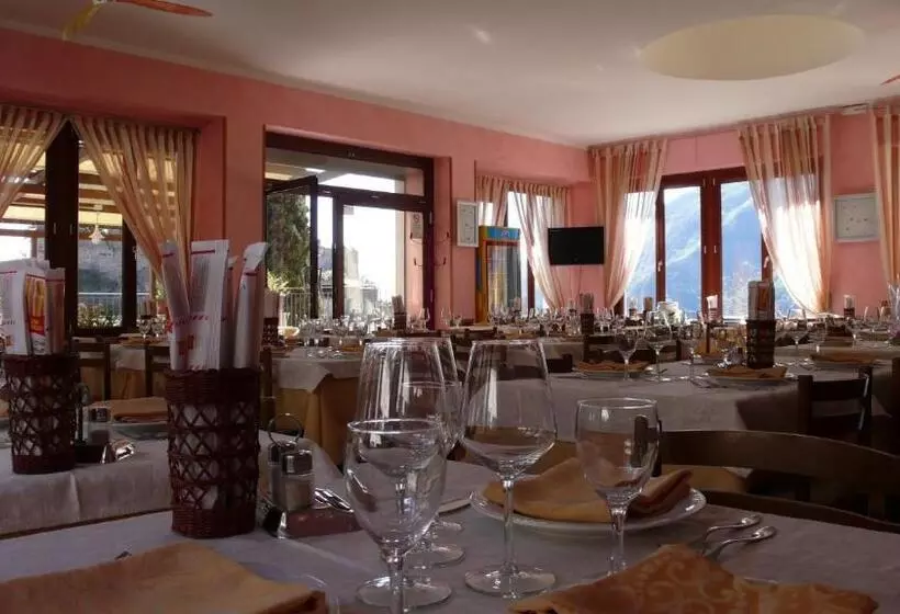 Отель Albergo Cecchin