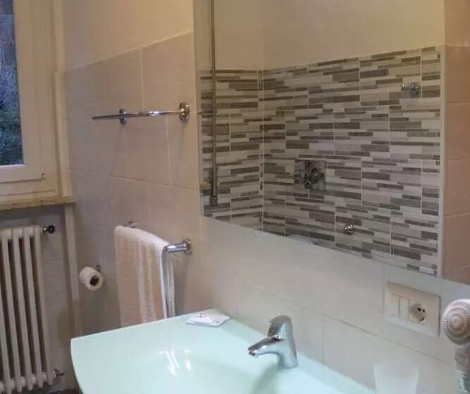 ホテル Albergo Paradiso