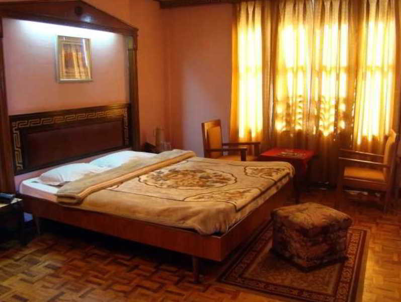 בית מלון כפרי Baba Continental