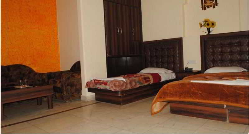 בית מלון כפרי Baba Continental