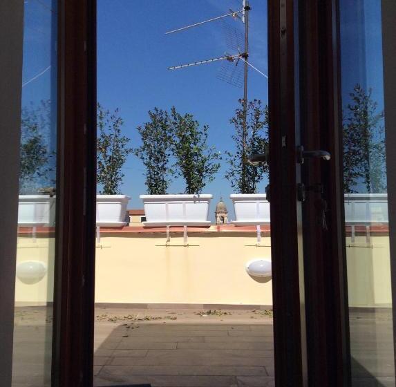 Отель B&b La Dimora