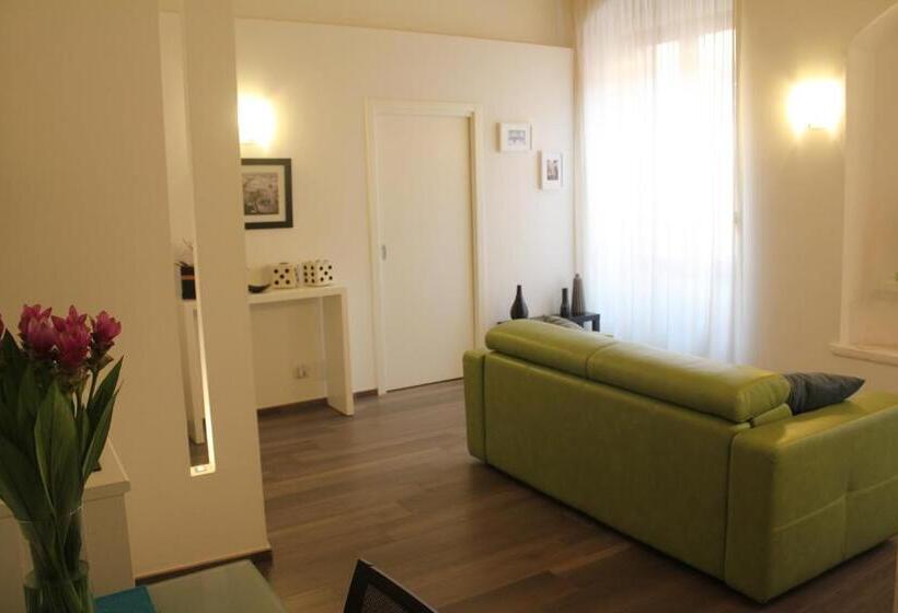 Отель B&b La Dimora