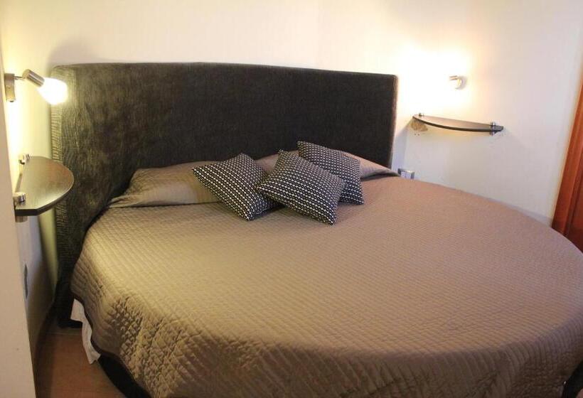 Отель B&b La Dimora