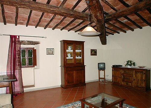 ホテル Borgo Montefolchi