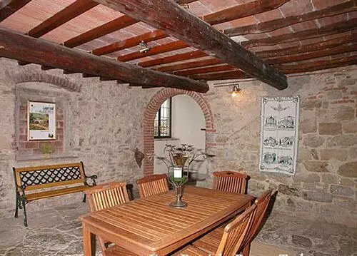 ホテル Borgo Montefolchi