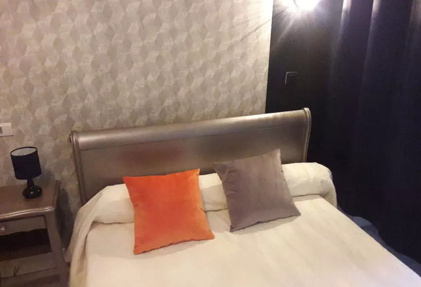 酒店 La Tour De L'horloge