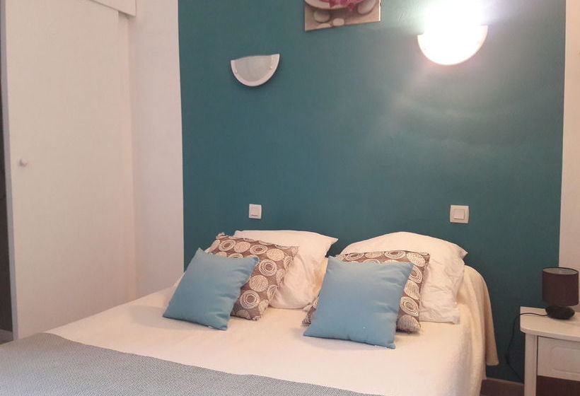 בית מלון כפרי La Tour De L'horloge