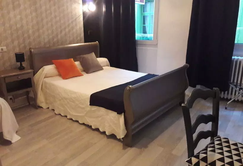 酒店 La Tour De L'horloge