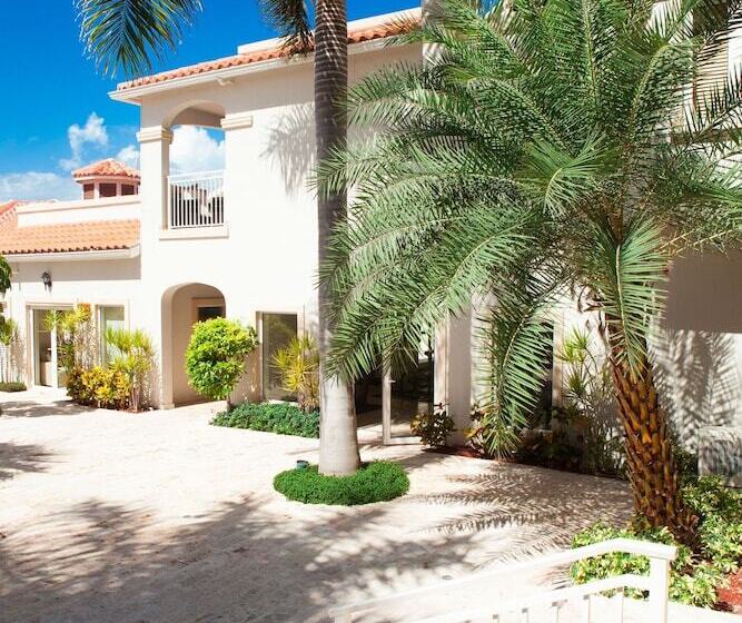 هتل La Vista Azul