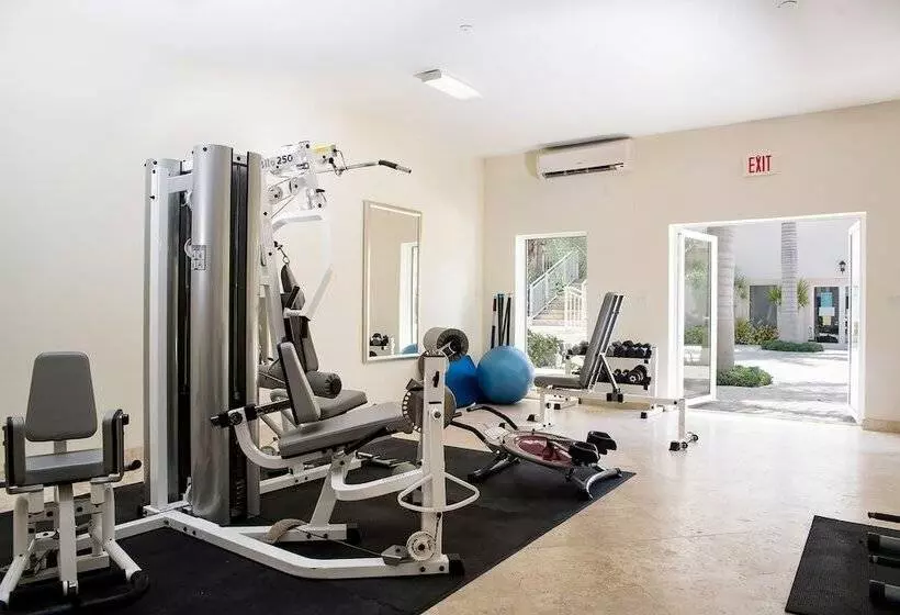 هتل La Vista Azul