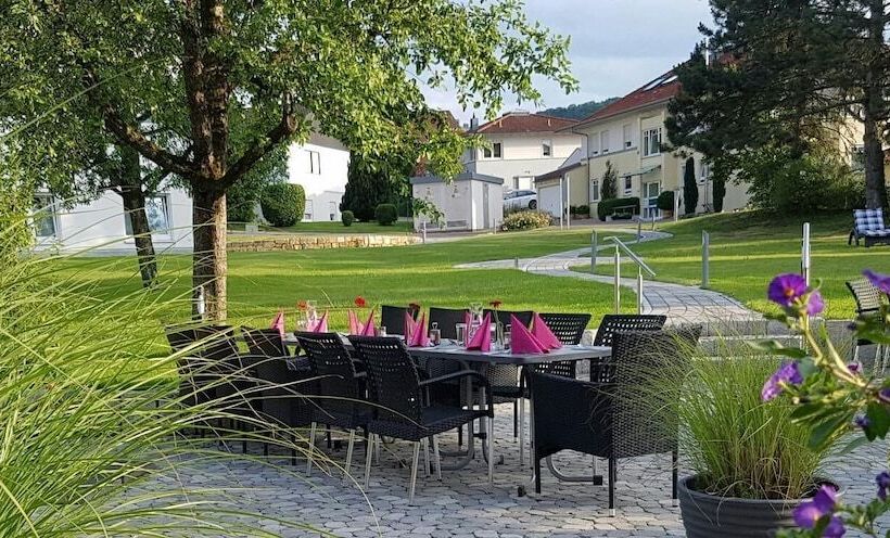 Landhotel Sonnenhalde