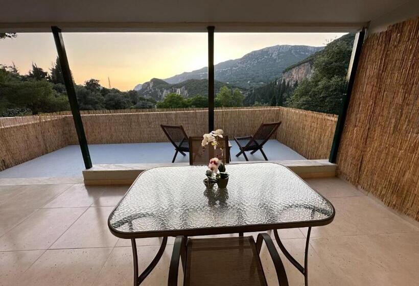 ホテル Callisto Beach