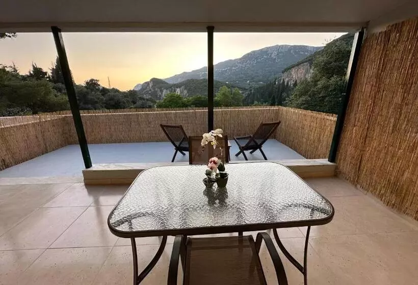 هتل Callisto Beach