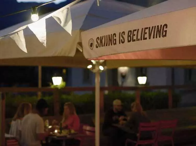 酒店 Ski Lodge Engelberg