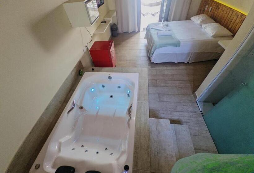 旅馆 Pousada Lua Nova Charmosa Chalés Com Hidro E Jacuzzi