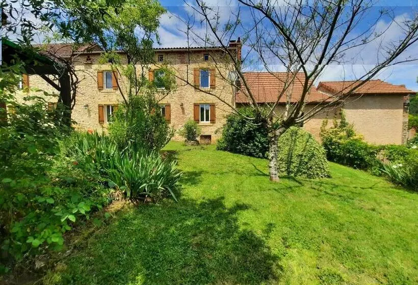 Aamiaismajoitus (B&B) Le Logis Des 3 Coeurs Chambre Aeiou