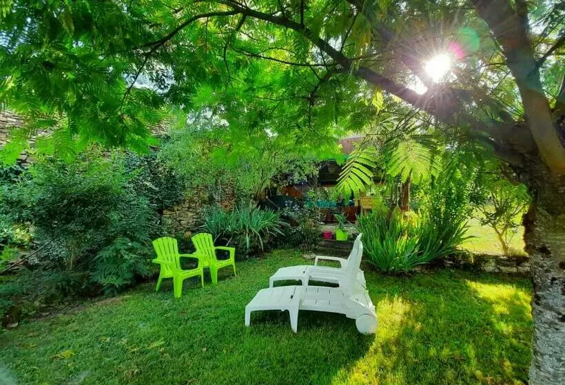 Aamiaismajoitus (B&B) Le Logis Des 3 Coeurs Chambre Aeiou