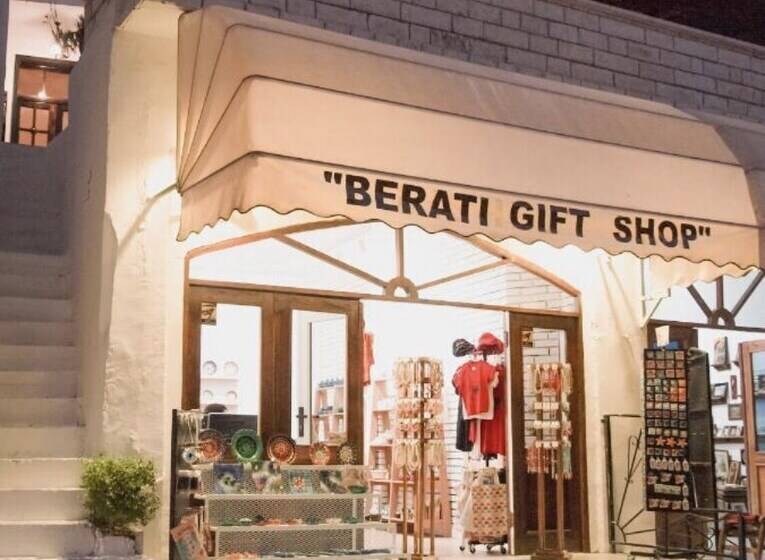 تختخواب و صبحانه Villa Mishel