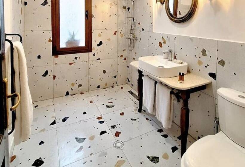 تختخواب و صبحانه Villa Mishel