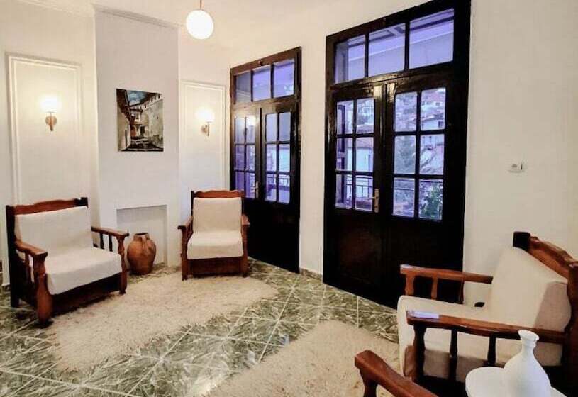 تختخواب و صبحانه Villa Mishel