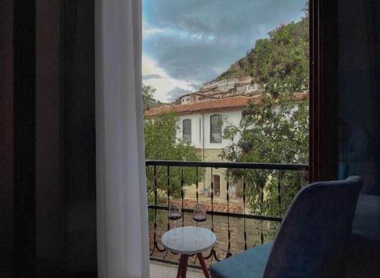 تختخواب و صبحانه Villa Mishel