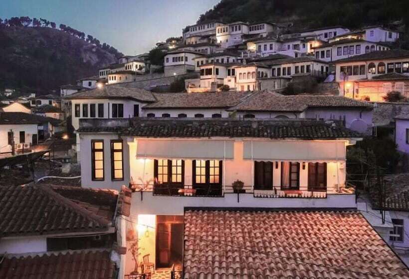 تختخواب و صبحانه Villa Mishel