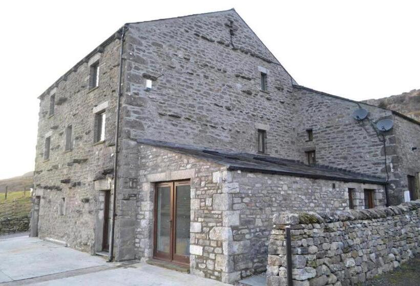 Dalecote Barn Bed And Breakfast