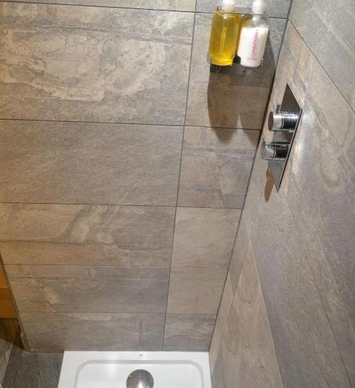 Dalecote Barn Bed And Breakfast